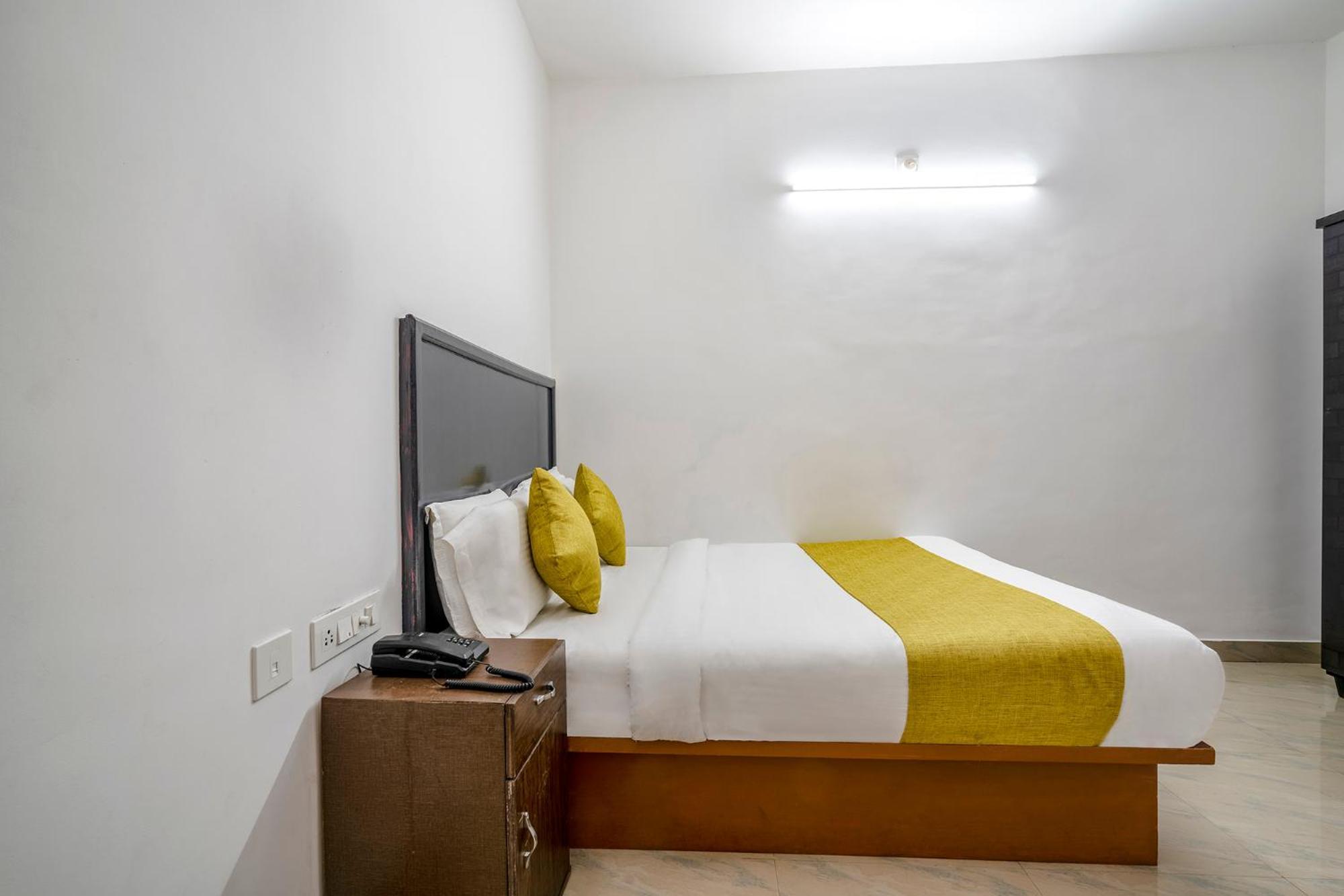 Fabhotel Abrigo Residency Anaviratty Exterior foto