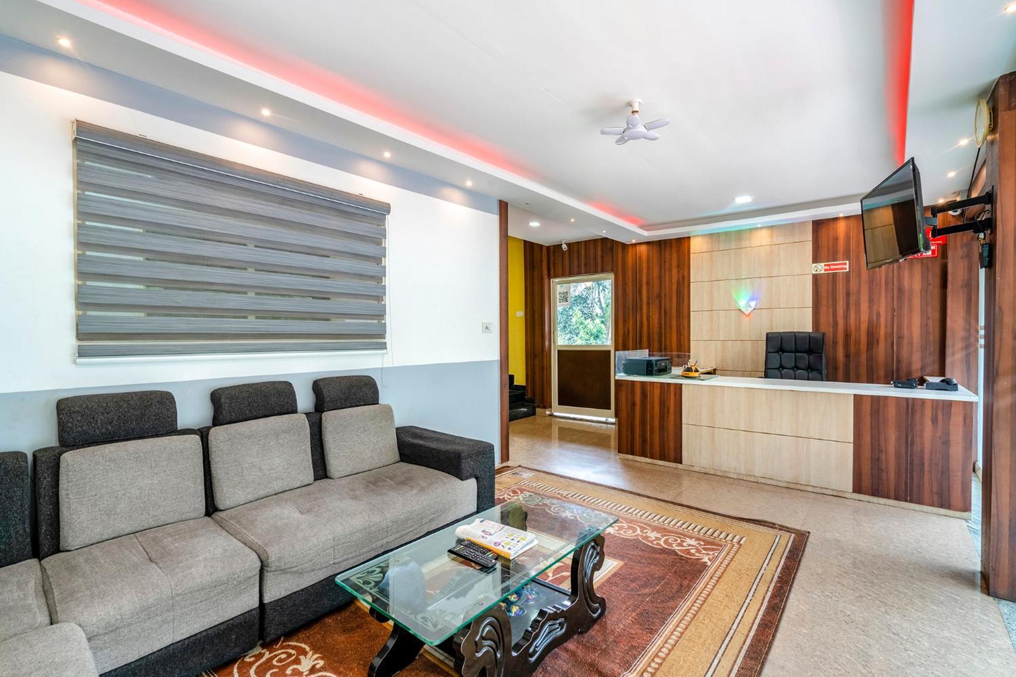 Fabhotel Abrigo Residency Anaviratty Exterior foto